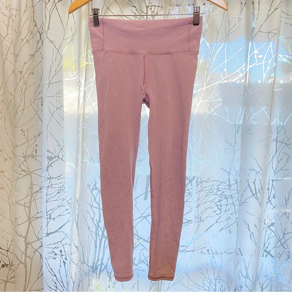 lululemon athletica Pants - Lululemon mauve pink zen expression reveal crop legging